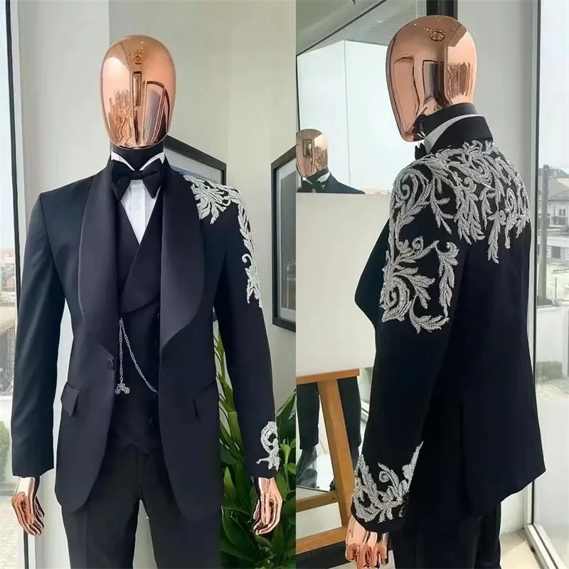 Luxury Beaded Men Suits Set Blazer+Vest+Pants 3 Pcs Appliqued Wedding Tuxedo Formal Prom Dress Office Male Jacket Custom Made
Luxury Beaded Men Suits Set Blazer+Vest+Pants 3 Pcs Appliqued Wedding Tuxedo Formal Prom Dress Office Male Jacket Custom Made