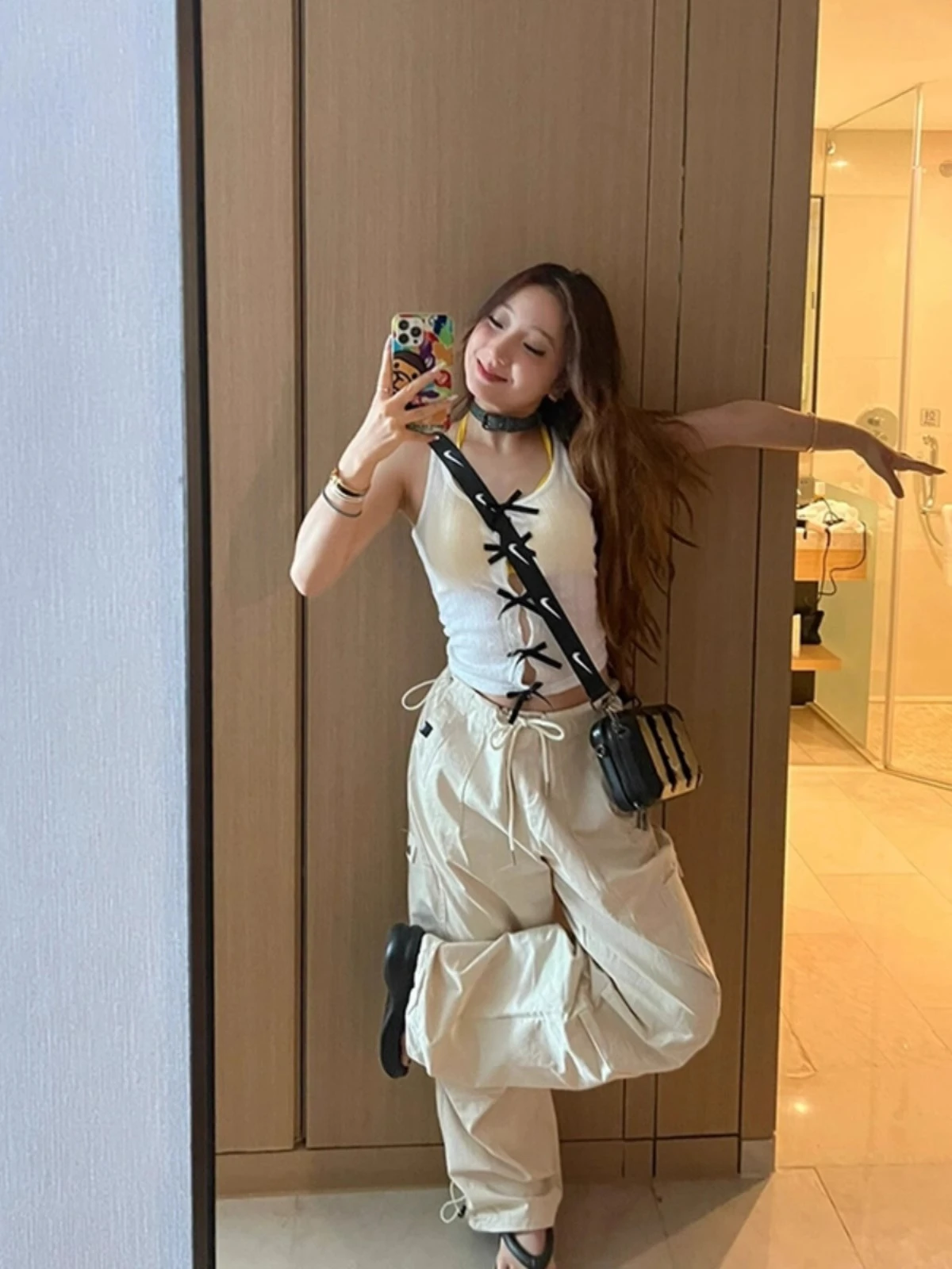 Vintage niche white ballet style camisole vest early spring versatile bottoming ins
Vintage niche white ballet style camisole vest early spring versatile bottoming ins