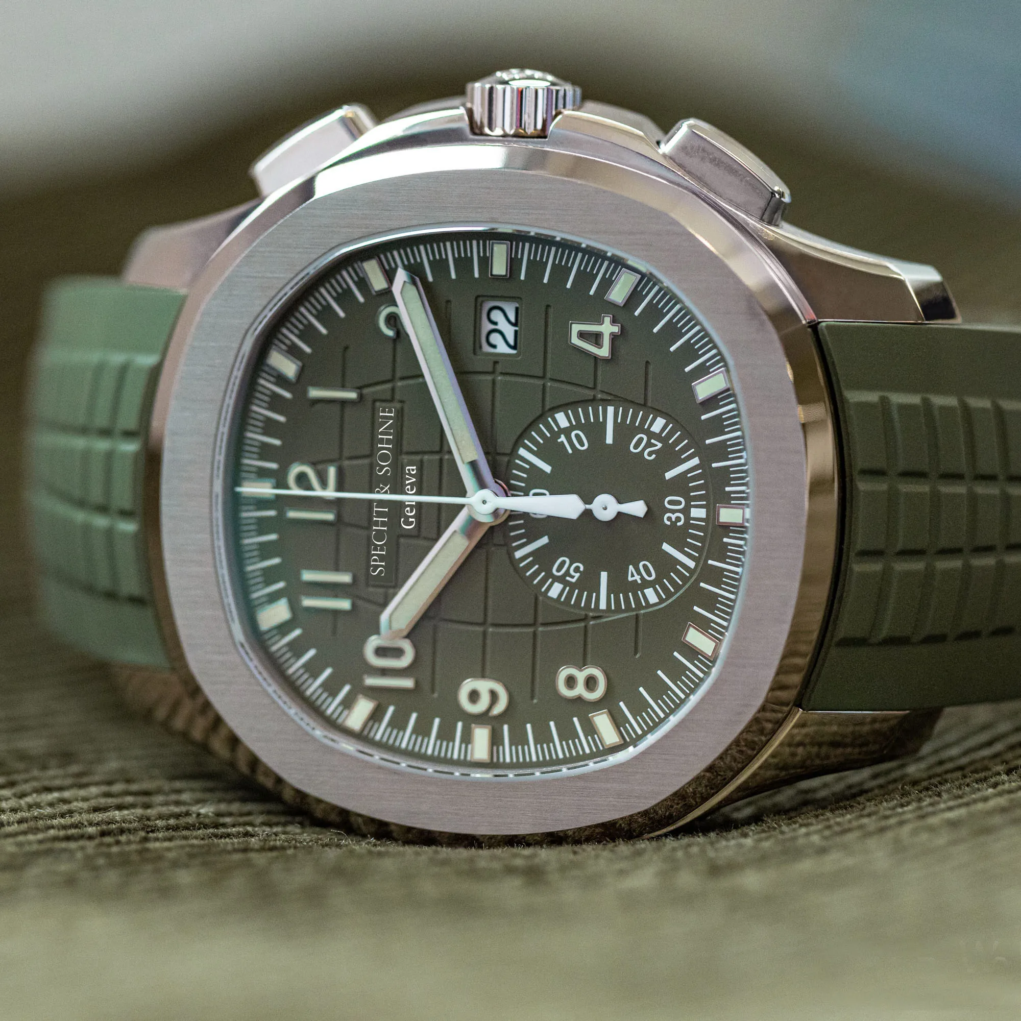 New Fashion Quartz Watch for Men Silicone Strap Chronograph Watches Military Sport Auto Date Luminous Boss Wristwatch for Man
New Fashion Quartz Watch for Men Silicone Strap Chronograph Watches Military Sport Auto Date Luminous Boss Wristwatch for Man