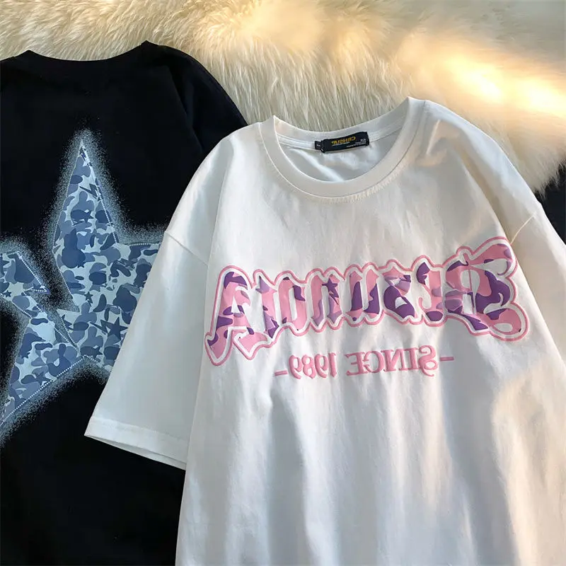 American Style Retro Five Pointed Star Letter Printed Loose T-shirt for Men and Women Summer Fashion Trend Streetwear Couple Top
American Style Retro Five Pointed Star Letter Printed Loose T-shirt for Men and Women Summer Fashion Trend Streetwear Couple Top