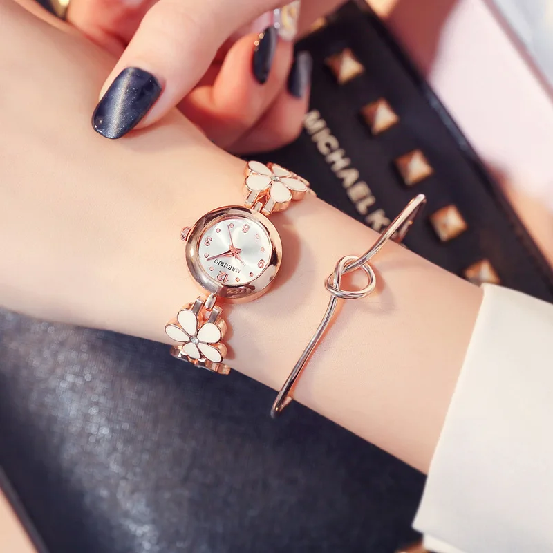 

2023 Fashion Small Watches Women Luxury Rhinestone Little Daisy Bracelet Stainless Steel Watchband Female Clock Relogio Feminino