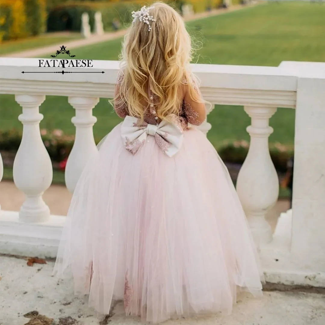 FATAPAESE Blush Pink Flower Girl Dress Lace Appqulies Bow Tulle Toddler Pearls Buttons Kids Princess Ball Gown Evening Prom Gown
FATAPAESE Blush Pink Flower Girl Dress Lace Appqulies Bow Tulle Toddler Pearls Buttons Kids Princess Ball Gown Evening Prom Gown