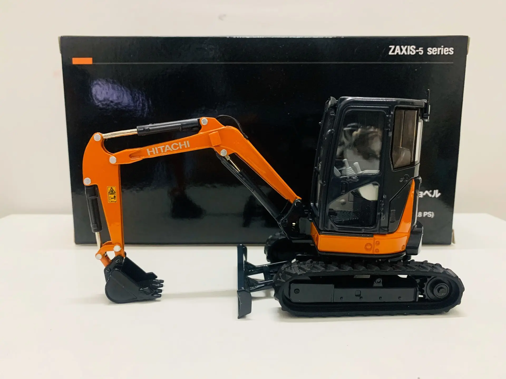 Zaxis 35U Compact Mini Excavator 1/30 Scale Die-Cast Model New in Original Box
Zaxis 35U Compact Mini Excavator 1/30 Scale Die-Cast Model New in Original Box