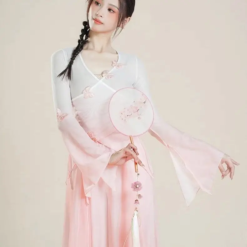 Классические танцевальные костюмы Hanfu, постепенное платье-бабочка, Женский художественный костюм для экзамена китайских народных танцев, костюм для выступлений
Классические танцевальные костюмы Hanfu, постепенное платье-бабочка, Женский художественный костюм для экзамена китайских народных танцев, костюм для выступлений