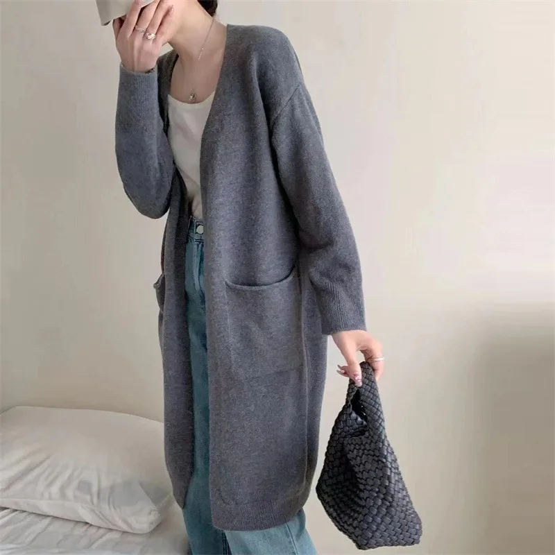 Autumn and winter new lazy soft waxy sweater coat thick long solid color V-neck knit cardigan women
Autumn and winter new lazy soft waxy sweater coat thick long solid color V-neck knit cardigan women