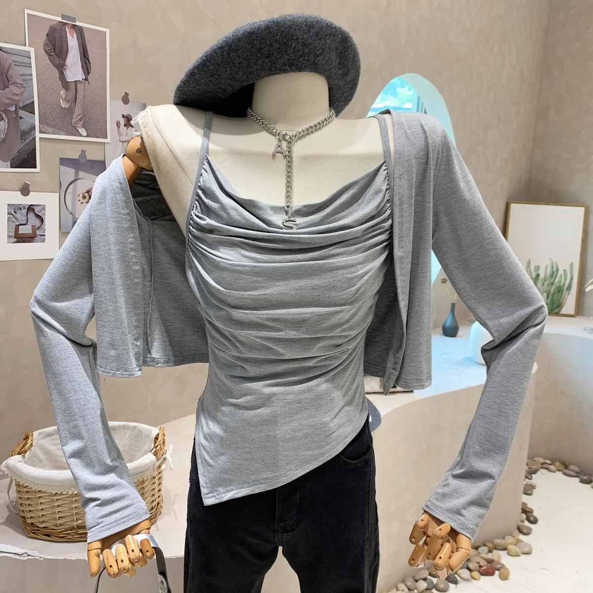 BEENLE Women Spring Summer Irregular Fold Suspender Thin Sexy V-neck Slim Fit Vest Korean Fashion Cardigan Two-pieces Suit
BEENLE Women Spring Summer Irregular Fold Suspender Thin Sexy V-neck Slim Fit Vest Korean Fashion Cardigan Two-pieces Suit