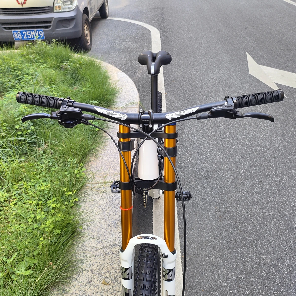 Kalosse 26/27,5 pulgadas bicicleta de montaña bicicleta de suspensión completa frenos hidráulicos 11 velocidades Adluts bicicletas Kalosse 26/27,5 pulgadas bicicleta de montaña bicicleta de suspensión completa frenos hidráulicos 11 velocidades Adluts bicicletas