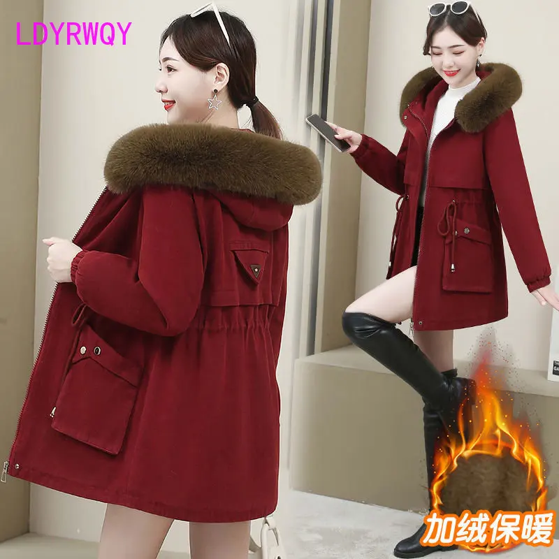 Women's plush thickened 2022 new winter cotton coat, medium length cotton coat, waist collar
Women's plush thickened 2022 new winter cotton coat, medium length cotton coat, waist collar