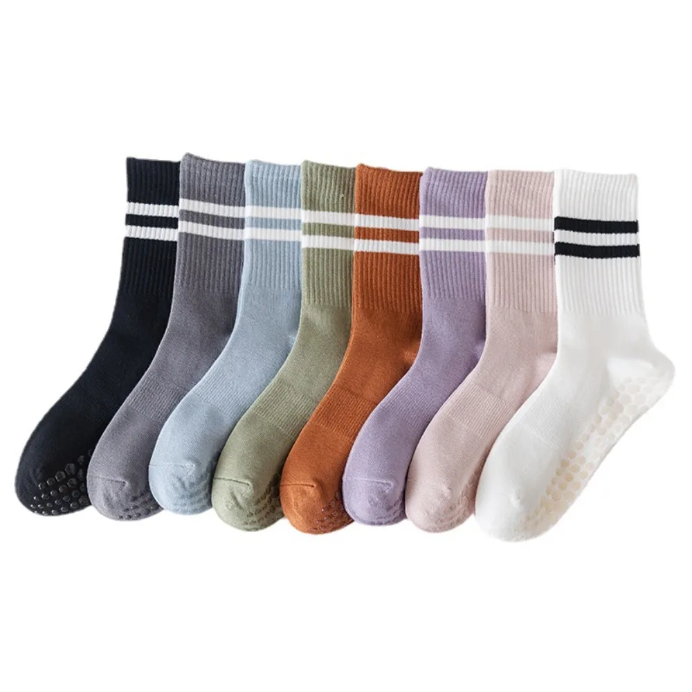 Warm Winter Non-slip Yoga Socks For Women Stripe Korean Style Socks Cotton Middle Tube Hosiery Women Socks 
Warm Winter Non-slip Yoga Socks For Women Stripe Korean Style Socks Cotton Middle Tube Hosiery Women Socks