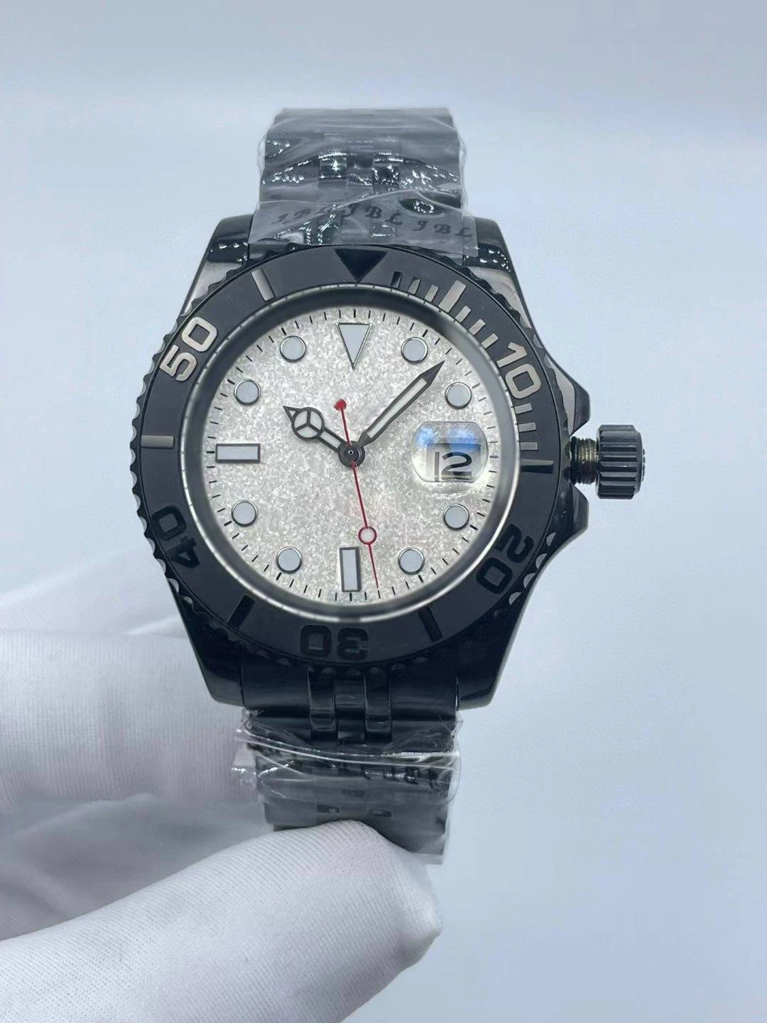 "New black case with white dial 40mm men's watch: automatic calendar, diving precision steel dial strap"
"New black case with white dial 40mm men's watch: automatic calendar, diving precision steel dial strap"