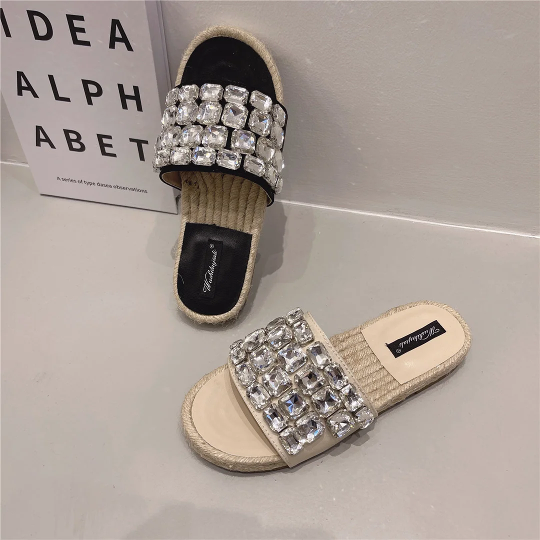 Summer Sandals Women Flip Flops Rhinestone Flat Sandals Ladies Slippers Shoes Female Round Toe Bling Luxury Sandalias Mujer B176
Summer Sandals Women Flip Flops Rhinestone Flat Sandals Ladies Slippers Shoes Female Round Toe Bling Luxury Sandalias Mujer B176