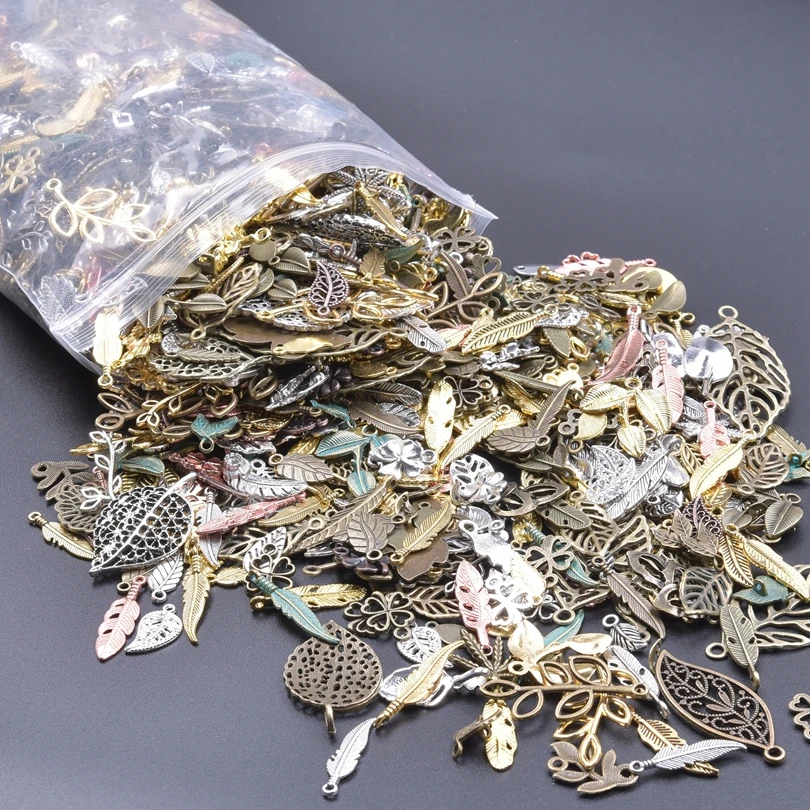 30PCS/Lot Random Mix Retro Color Leaf Charms Pendant For Jewelry Necklace Women Men Making DIY Handmade Accessories Supplies
30PCS/Lot Random Mix Retro Color Leaf Charms Pendant For Jewelry Necklace Women Men Making DIY Handmade Accessories Supplies