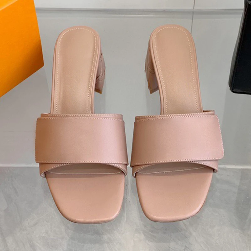 Retro Style Women's Slippers Summer New Genuine Leather Material Banquet High Heel Sandals Square Toe Appear Thin Female Pumps
Retro Style Women's Slippers Summer New Genuine Leather Material Banquet High Heel Sandals Square Toe Appear Thin Female Pumps
