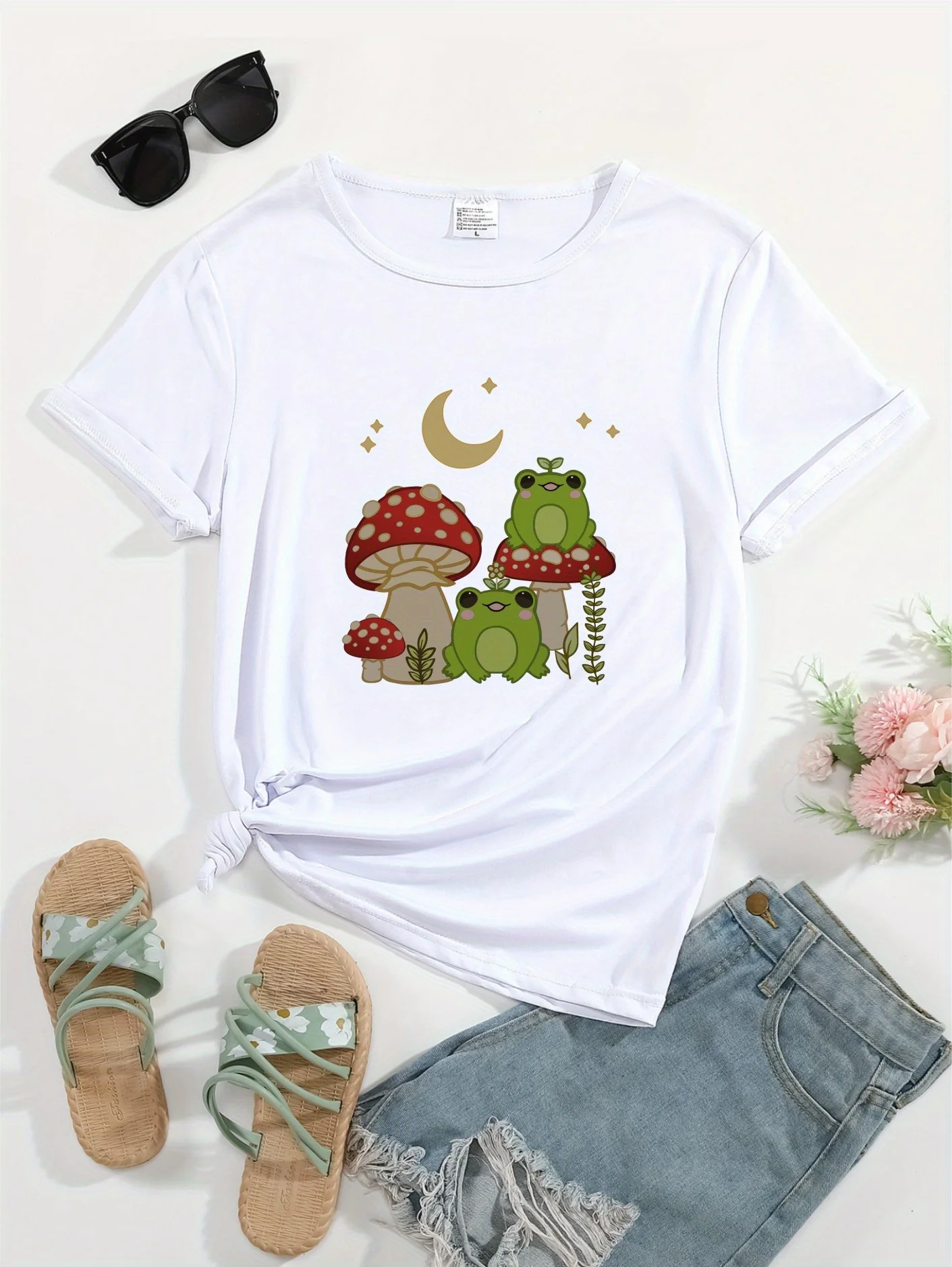 Mushroom & Frog Graphic Round Neck Sports Tee, Short Sleeves Causal Workout Top, Women's Activewear
Mushroom & Frog Graphic Round Neck Sports Tee, Short Sleeves Causal Workout Top, Women's Activewear