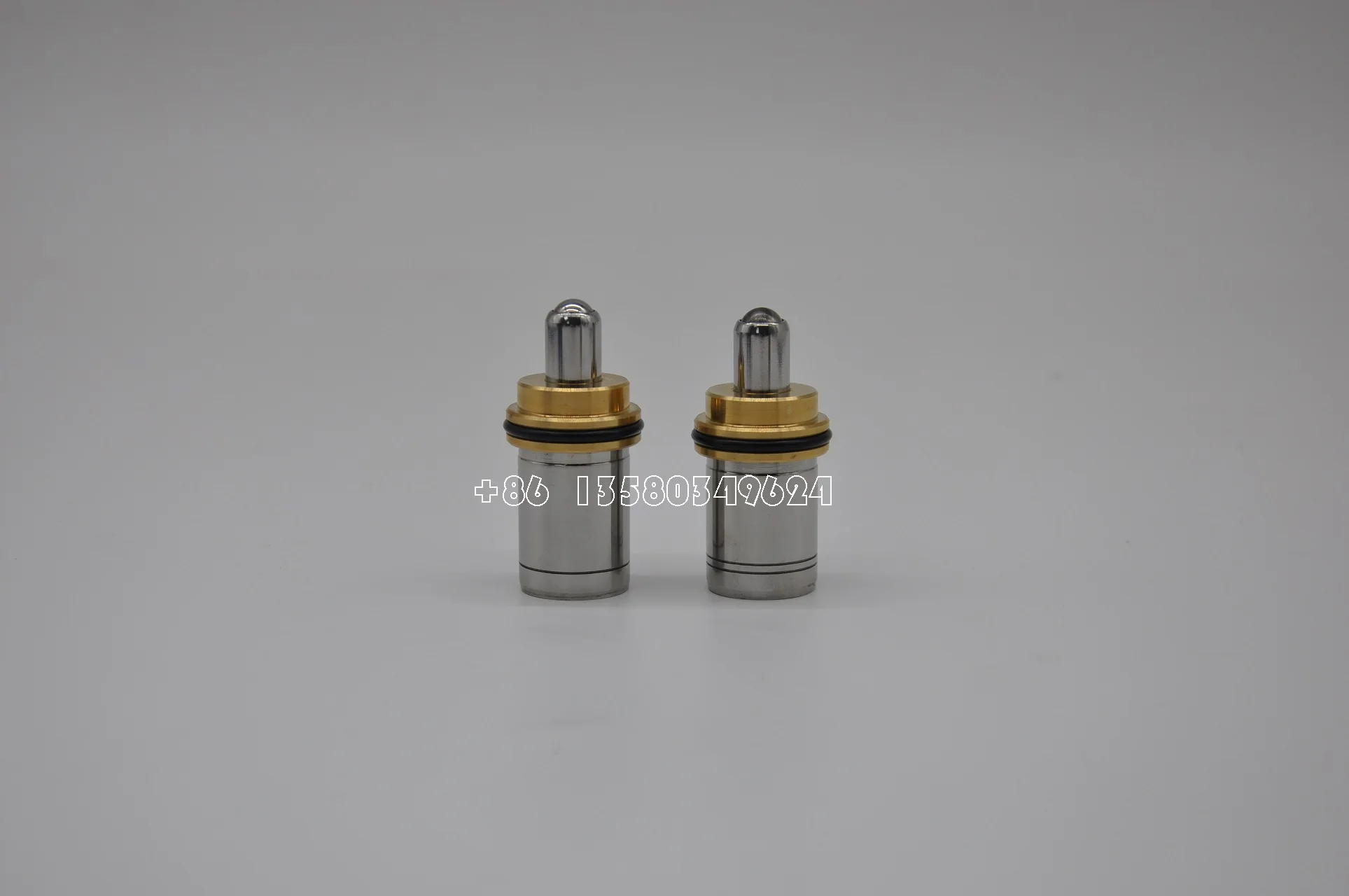 Excavator Hita-chi ZAX70/ZAX120/ZAX200/ZAX220/ZAX240/ZAX330/ZAX360-3-6 joystick handle bullet head
Excavator Hita-chi ZAX70/ZAX120/ZAX200/ZAX220/ZAX240/ZAX330/ZAX360-3-6 joystick handle bullet head