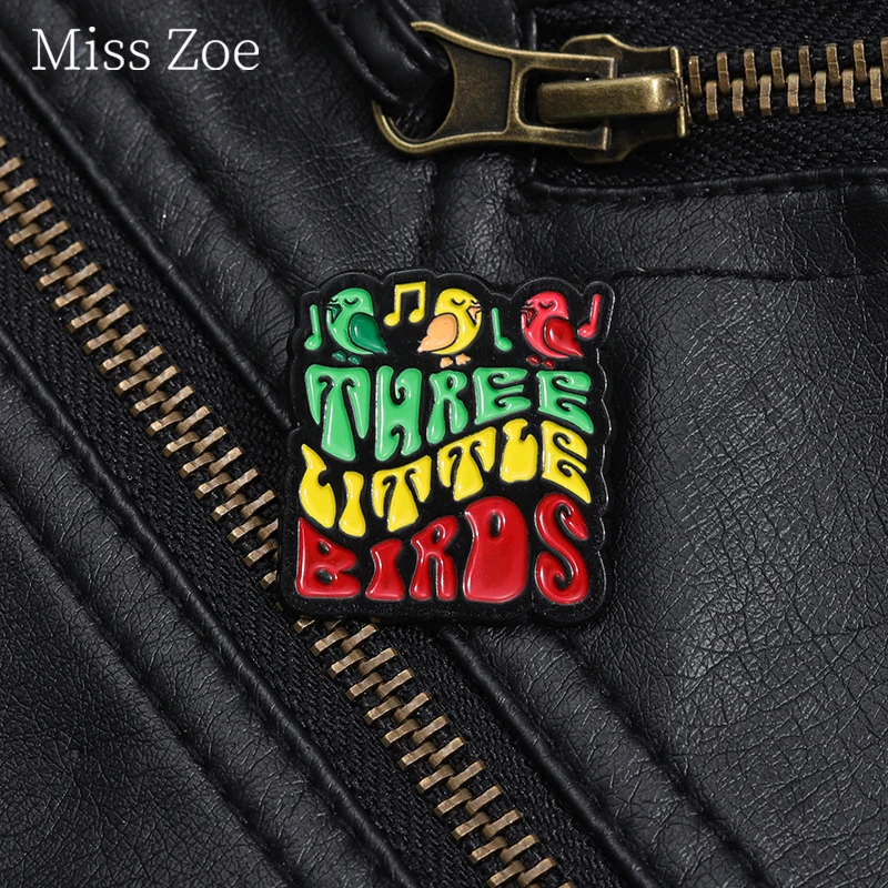 Three Little Birds Enamel Pin Creative Songs Notes Of Larks Brooches Lapel Backpack Clothing Badge Inspiration Jewelry For Kid
Three Little Birds Enamel Pin Creative Songs Notes Of Larks Brooches Lapel Backpack Clothing Badge Inspiration Jewelry For Kid