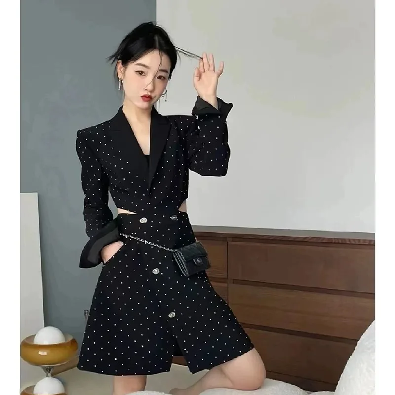 2024 New Style French retro high-class ladies small fragrance suit dress women's new leakage waist design sense suit dress skirt
2024 New Style French retro high-class ladies small fragrance suit dress women's new leakage waist design sense suit dress skirt