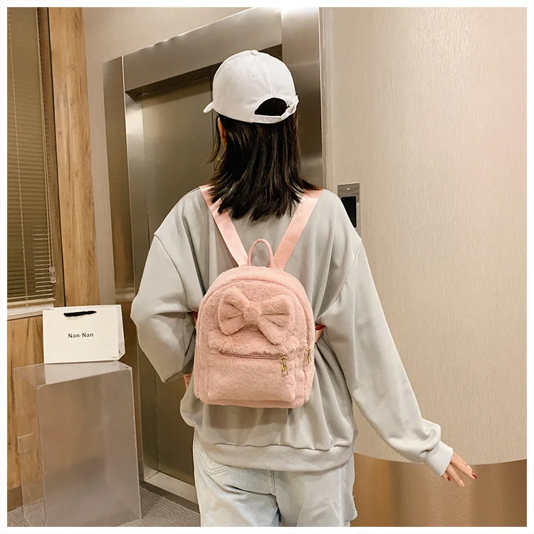 Mini Shoulder Bag 2022 Autumn and Winter New Personality Plush Girl Backpack Chic Lovely Travel Bag Mini Backpack Kawaii Bag
Mini Shoulder Bag 2022 Autumn and Winter New Personality Plush Girl Backpack Chic Lovely Travel Bag Mini Backpack Kawaii Bag