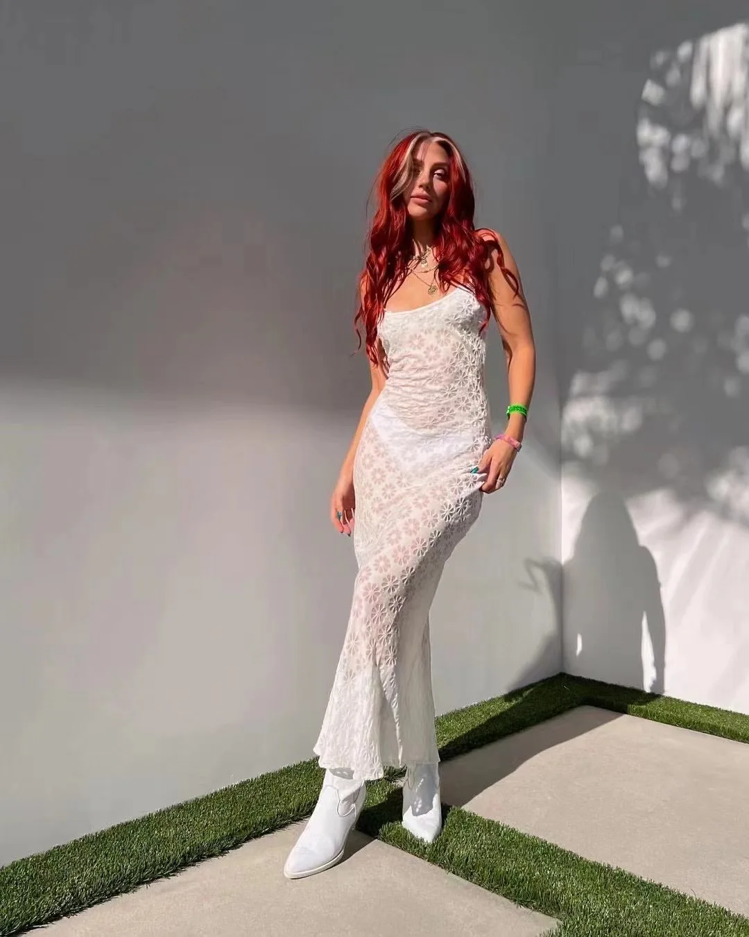 Women Sexy Transparent Embroidery Floral 100% Silk Square Collar Velvet Maxi Sling Dress
Women Sexy Transparent Embroidery Floral 100% Silk Square Collar Velvet Maxi Sling Dress