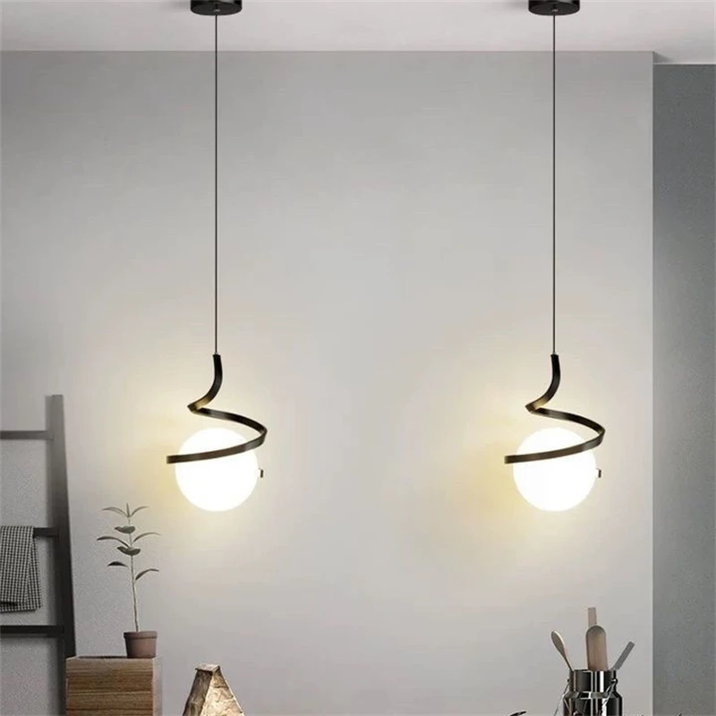 Металлическая Подвесная лампа черного и золотого цвета, простой стеклянный абажур, подвесное освещение для гостиной, столовой, кухни 
Металлическая Подвесная лампа черного и золотого цвета, простой стеклянный абажур, подвесное освещение для гостиной, столовой, кухни