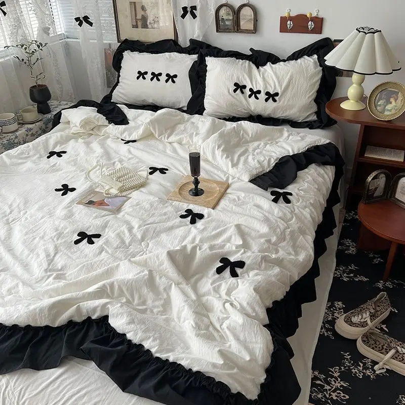 Summer Quilt 2024New Fresh Princess Comforter Ins Style Fresh Cool and Refreshing Summer Blanket LightWeight Cold 이불
Summer Quilt 2024New Fresh Princess Comforter Ins Style Fresh Cool and Refreshing Summer Blanket LightWeight Cold 이불