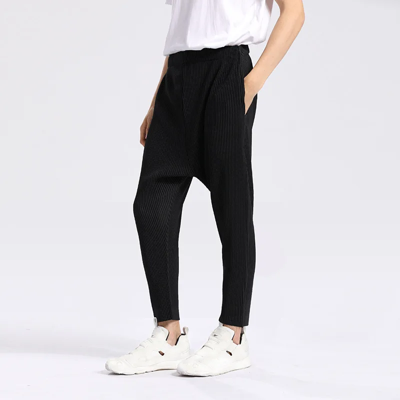 ALSEY Miyake Fold 2023 Spring Summer New Solid-color Rubber Band Waist Hip Crotch Little Foot Leisure High Street Men's Clothing
ALSEY Miyake Fold 2023 Spring Summer New Solid-color Rubber Band Waist Hip Crotch Little Foot Leisure High Street Men's Clothing
