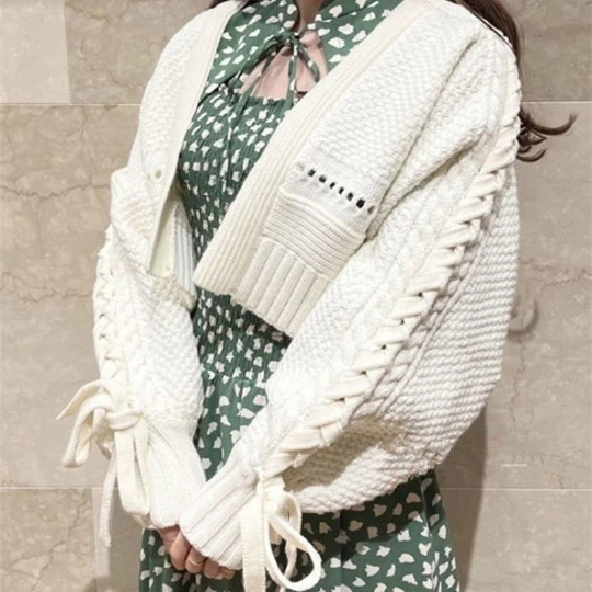 White New Short Japan Knitted Women Sweater Lady Cardigan Vest Woman Sweaters Female Jumpers Cardigan Jacket Spring Cloth Tops
White New Short Japan Knitted Women Sweater Lady Cardigan Vest Woman Sweaters Female Jumpers Cardigan Jacket Spring Cloth Tops