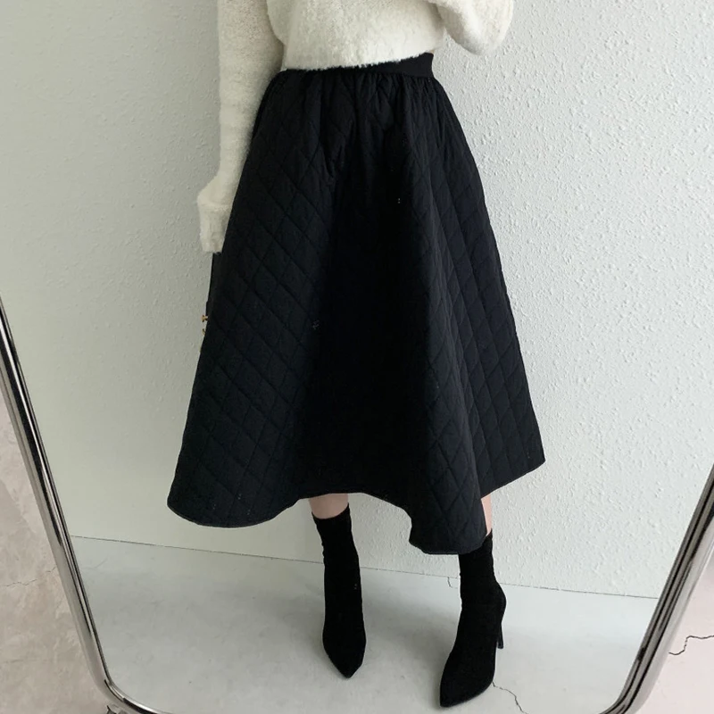 Clothland Women Sexy Padded Midi Skirt Elastic Waist A Line Green Black Female Thick Mid Calf Skirts Mujer BA266
Clothland Women Sexy Padded Midi Skirt Elastic Waist A Line Green Black Female Thick Mid Calf Skirts Mujer BA266