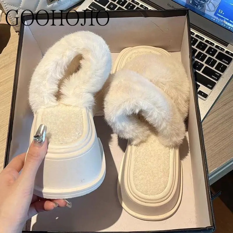 Женские зимние тапочки с открытым носком, женские бархатные Тапочки, сохраняющие тепло, плюшевая обувь, мягкие женские универсальные тапочки на платформе 
Женские зимние тапочки с открытым носком, женские бархатные Тапочки, сохраняющие тепло, плюшевая обувь, мягкие женские универсальные тапочки на платформе