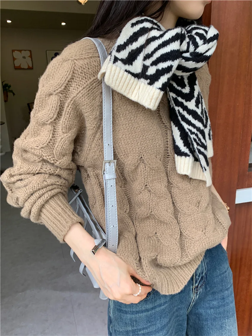 Pullovers Women Tops 2023 Knitwear Solid Loose Chic Gentle Lazy Style Casual All Match OL Winter Thicken Warm Sweaters
Pullovers Women Tops 2023 Knitwear Solid Loose Chic Gentle Lazy Style Casual All Match OL Winter Thicken Warm Sweaters