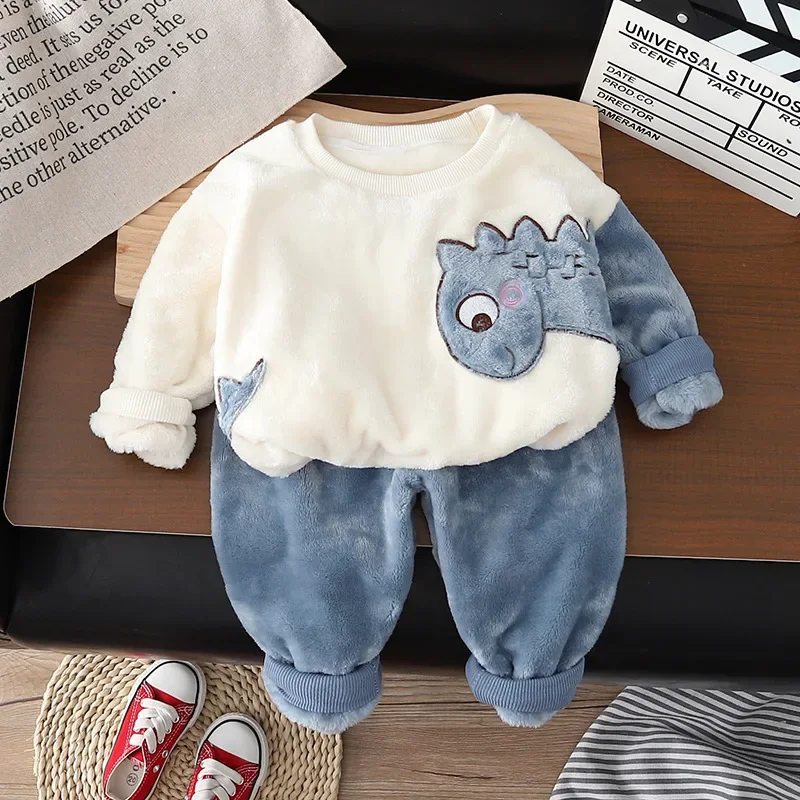 

2023 Autumn Winter Children Boy 2PCS Clothes Set Dinosaur Spliced Sweatshirt Solid Fleece Pant Baby Boy Sleepsuit Kid Boy Outfit