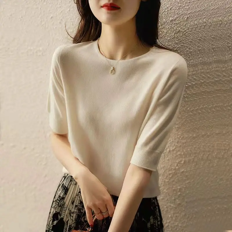TuangBiang 2022 Summer Elegant Short Sleeve Sweater Women Knitting T-Shirt Ladies Black Pullovers Casual Wool Loose Classic Tops
TuangBiang 2022 Summer Elegant Short Sleeve Sweater Women Knitting T-Shirt Ladies Black Pullovers Casual Wool Loose Classic Tops