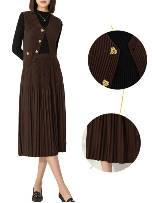 Miyake Pleated Fashion Temperament Suit Fall Winter Women's New Vest Top Jacket High Waist Loose Casual Half Skirt Two-piece Set
Miyake Pleated Fashion Temperament Suit Fall Winter Women's New Vest Top Jacket High Waist Loose Casual Half Skirt Two-piece Set