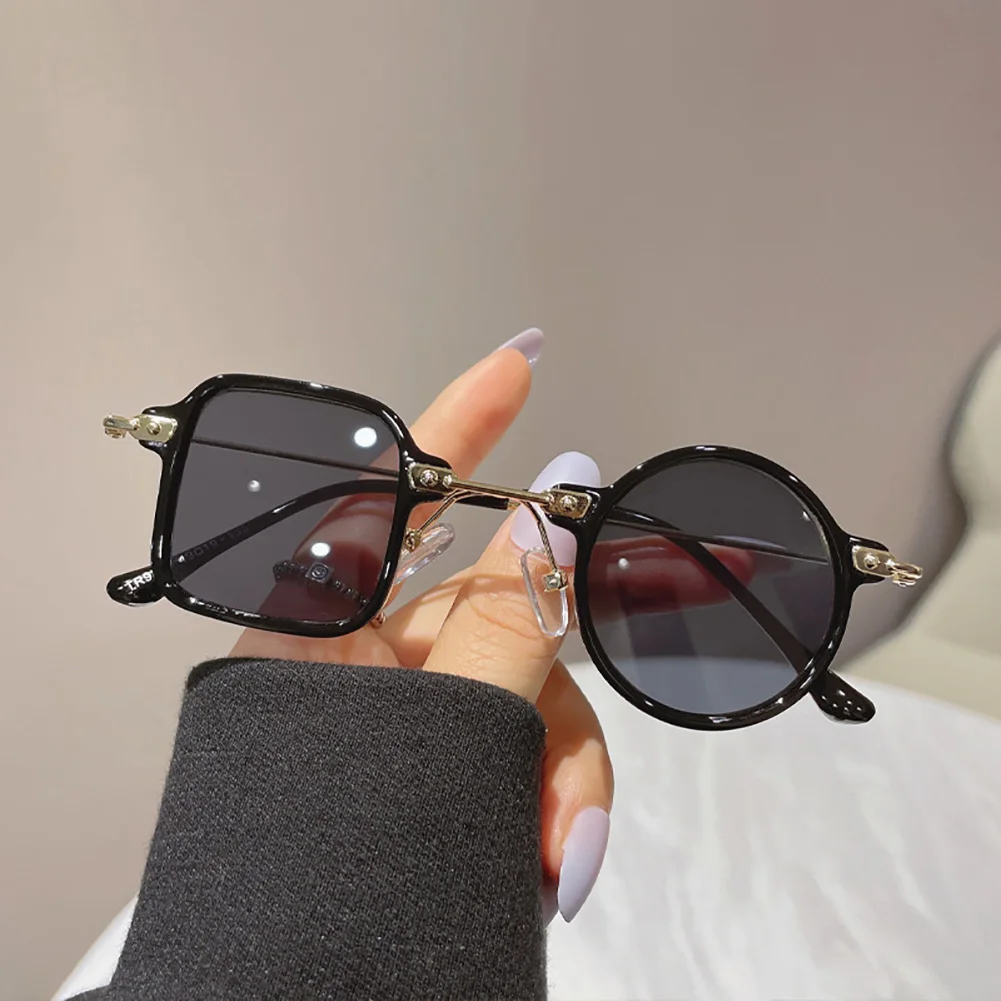New Women Steampunk Square Round Anti-UV Sunglasses Men Luxury Personality Sun Glasses Punk Shades Eyewear Lady Eyeglasses UV400
New Women Steampunk Square Round Anti-UV Sunglasses Men Luxury Personality Sun Glasses Punk Shades Eyewear Lady Eyeglasses UV400
