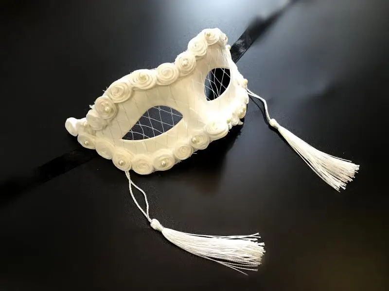 Mask Plastic Material Children's Half Face Solid Color Handmade Custom Adult Stage Halloween Christmas Party Props Accessories
Mask Plastic Material Children's Half Face Solid Color Handmade Custom Adult Stage Halloween Christmas Party Props Accessories