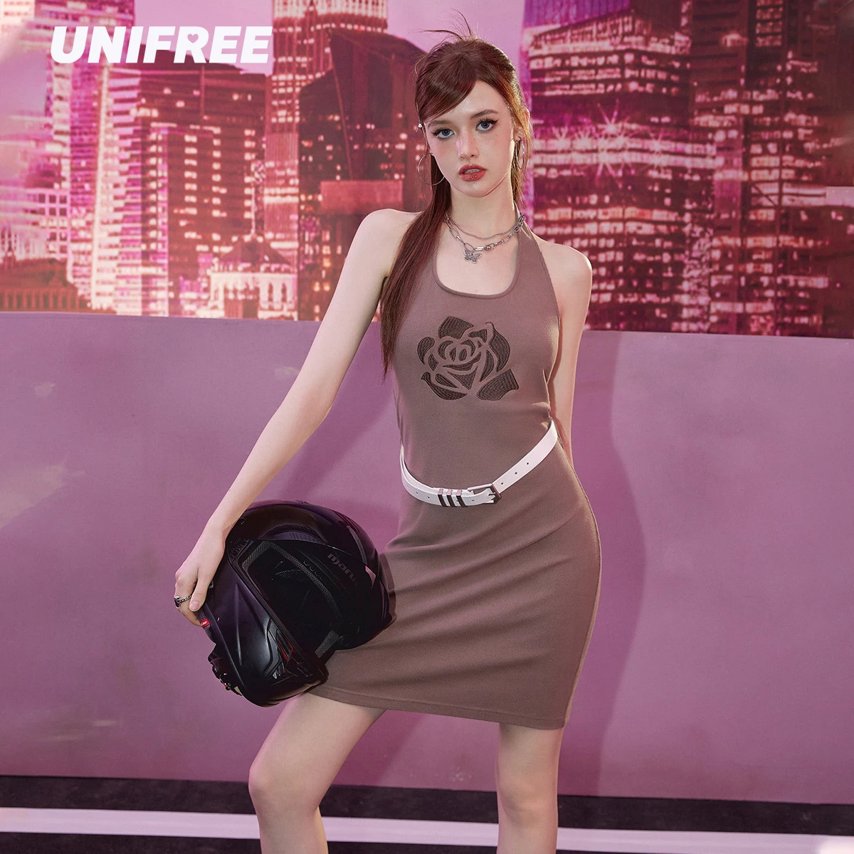 UNIFREE Rose Embroidery Slim Dress Hotsweet Streetwear Sexy Womens Dresses Tank Top Bare Back Mini Dresses for Women
UNIFREE Rose Embroidery Slim Dress Hotsweet Streetwear Sexy Womens Dresses Tank Top Bare Back Mini Dresses for Women