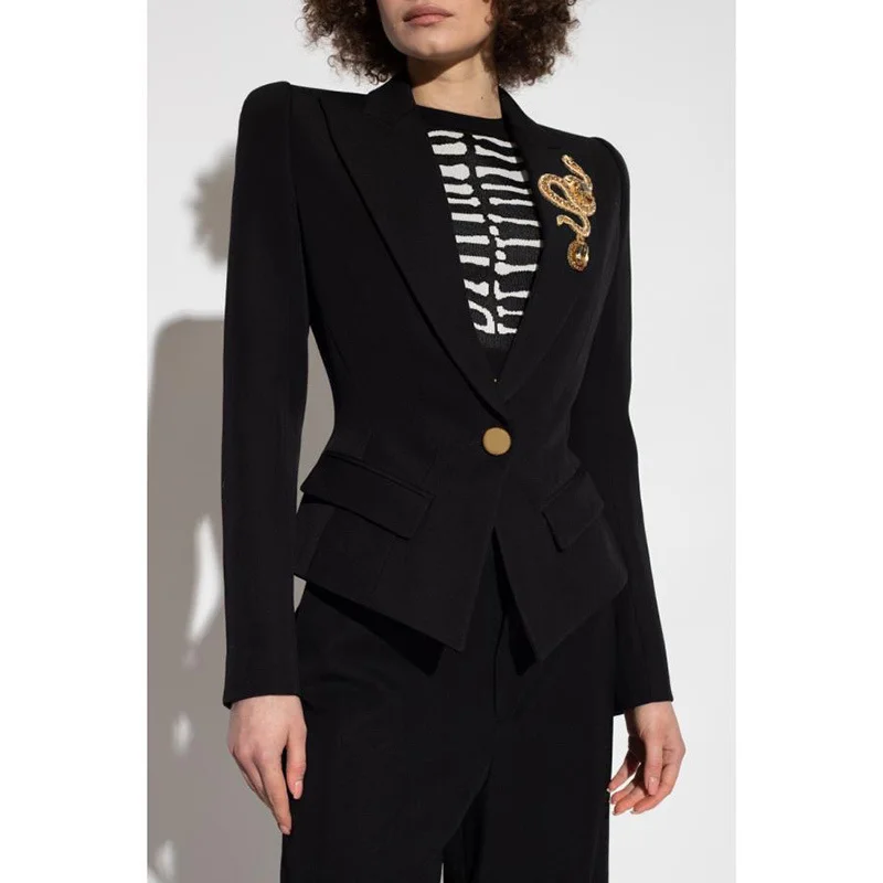 Early Autumn Runway Large Lapel Single Button Short Blazer Women Fashion Black Long Sleeve Embroidery Of Snake Badge Suit Jacket
Early Autumn Runway Large Lapel Single Button Short Blazer Women Fashion Black Long Sleeve Embroidery Of Snake Badge Suit Jacket