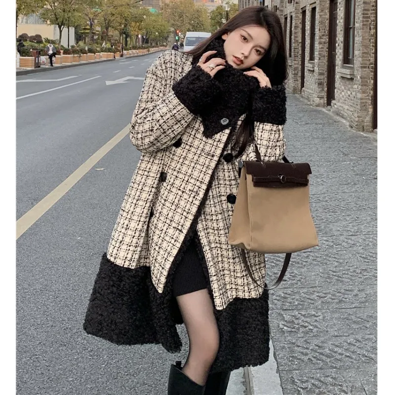 2023 Trench Coat Autumn And Winter Tweed Splicing Sheep Cake Wool Grid Medium Long Thickened Cotton Warm Clothes For Women
2023 Trench Coat Autumn And Winter Tweed Splicing Sheep Cake Wool Grid Medium Long Thickened Cotton Warm Clothes For Women