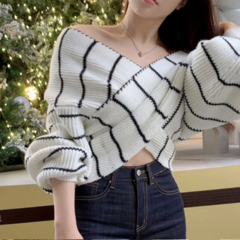 

Autumn Criss Cross Stripe Sweater Women V-Neck Lantern Sleeve Pullovers Korean Chic Office Lady Soft Warm Sweaters Clothes 29033