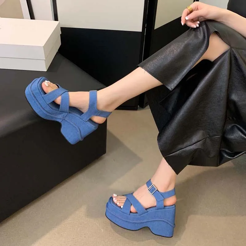 Blue Chunky Shoes Platform Sandals Belt Cross Buckle Gladiator Wedges Sandals Woman High Heels Summer Shoes Denim Black Sandaĺia
Blue Chunky Shoes Platform Sandals Belt Cross Buckle Gladiator Wedges Sandals Woman High Heels Summer Shoes Denim Black Sandaĺia