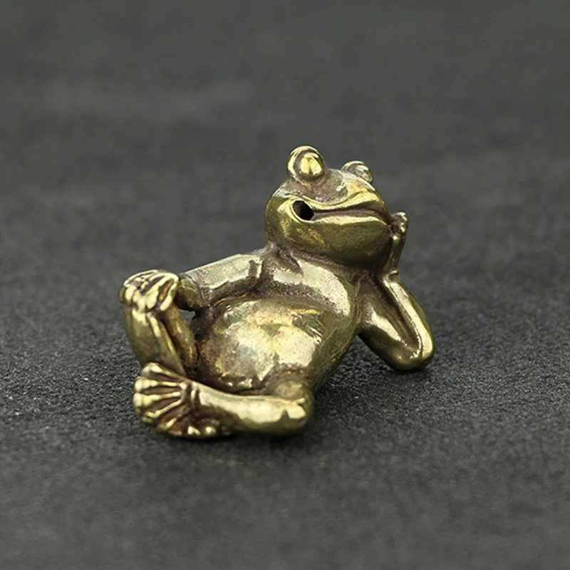 Handmade Creative Bronze Antique Old Brass Frog Retro Ornaments Gift Solid Pure Copper Hand Pieces Home Decorations
Handmade Creative Bronze Antique Old Brass Frog Retro Ornaments Gift Solid Pure Copper Hand Pieces Home Decorations