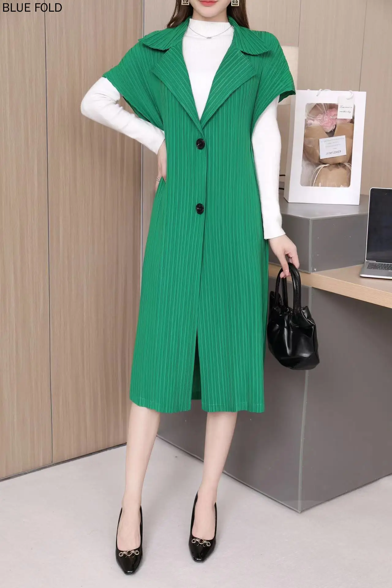 MIYAKE PLEATS-Женская куртка с воротником для костюма, плиссированный рукав «летучая мыши», средняя длина, ветровка темперамента, элегантное пальто, осень, Новинка
MIYAKE PLEATS-Женская куртка с воротником для костюма, плиссированный рукав «летучая мыши», средняя длина, ветровка темперамента, элегантное пальто, осень, Новинка