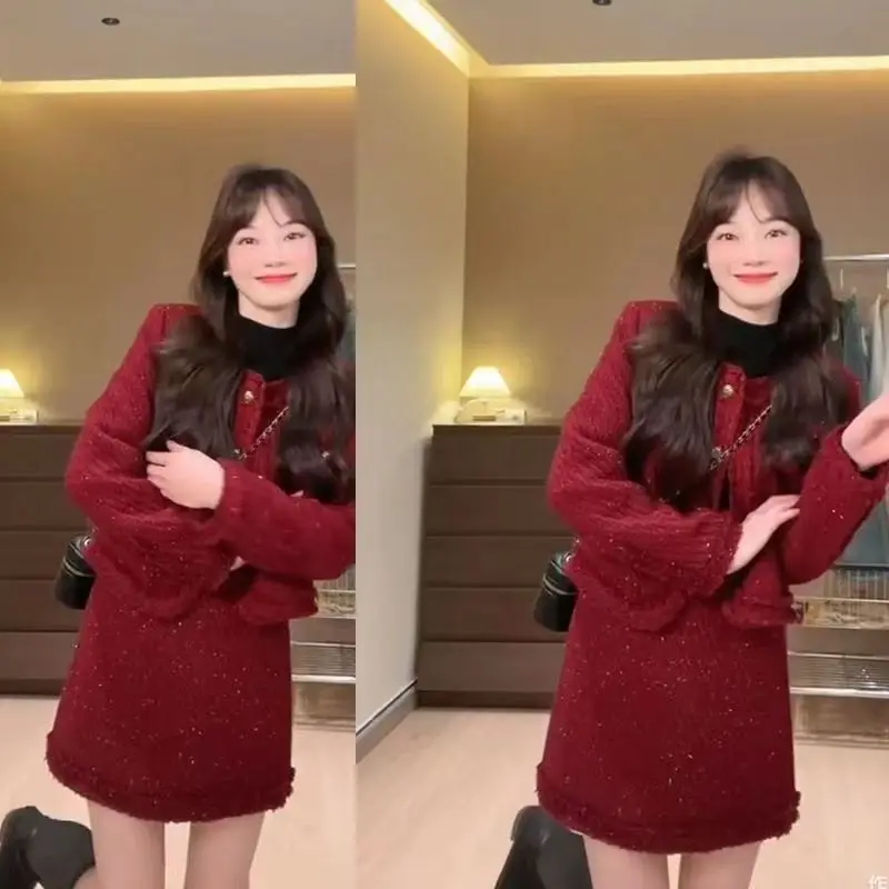 UNXX New Year Fashionable Chic Women's Winter Set - New Slimming Jacket and Skirt Two-Piece Outfit Fashionable Female Suit Set
UNXX New Year Fashionable Chic Women's Winter Set - New Slimming Jacket and Skirt Two-Piece Outfit Fashionable Female Suit Set