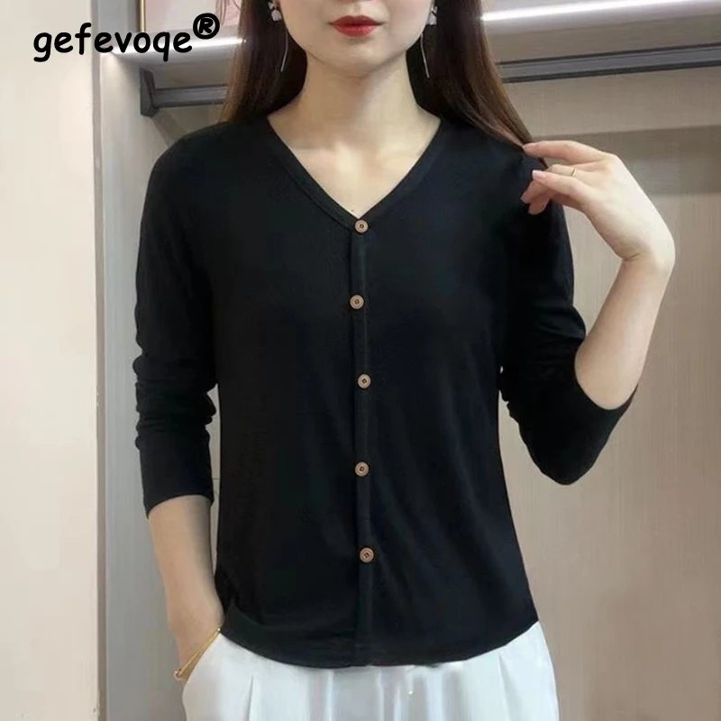Women Spring Simple Casual Solid Color Loose Breathable Basic Tees T Shirt Vintage V Neck Long Sleeve Button Tops Ropa De Mujer
Women Spring Simple Casual Solid Color Loose Breathable Basic Tees T Shirt Vintage V Neck Long Sleeve Button Tops Ropa De Mujer