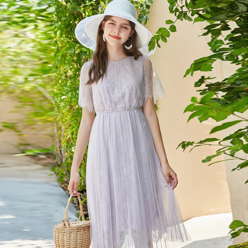 Lace dress female summer 2023 new French temperament age slimming fashion super fairy skirt
Lace dress female summer 2023 new French temperament age slimming fashion super fairy skirt