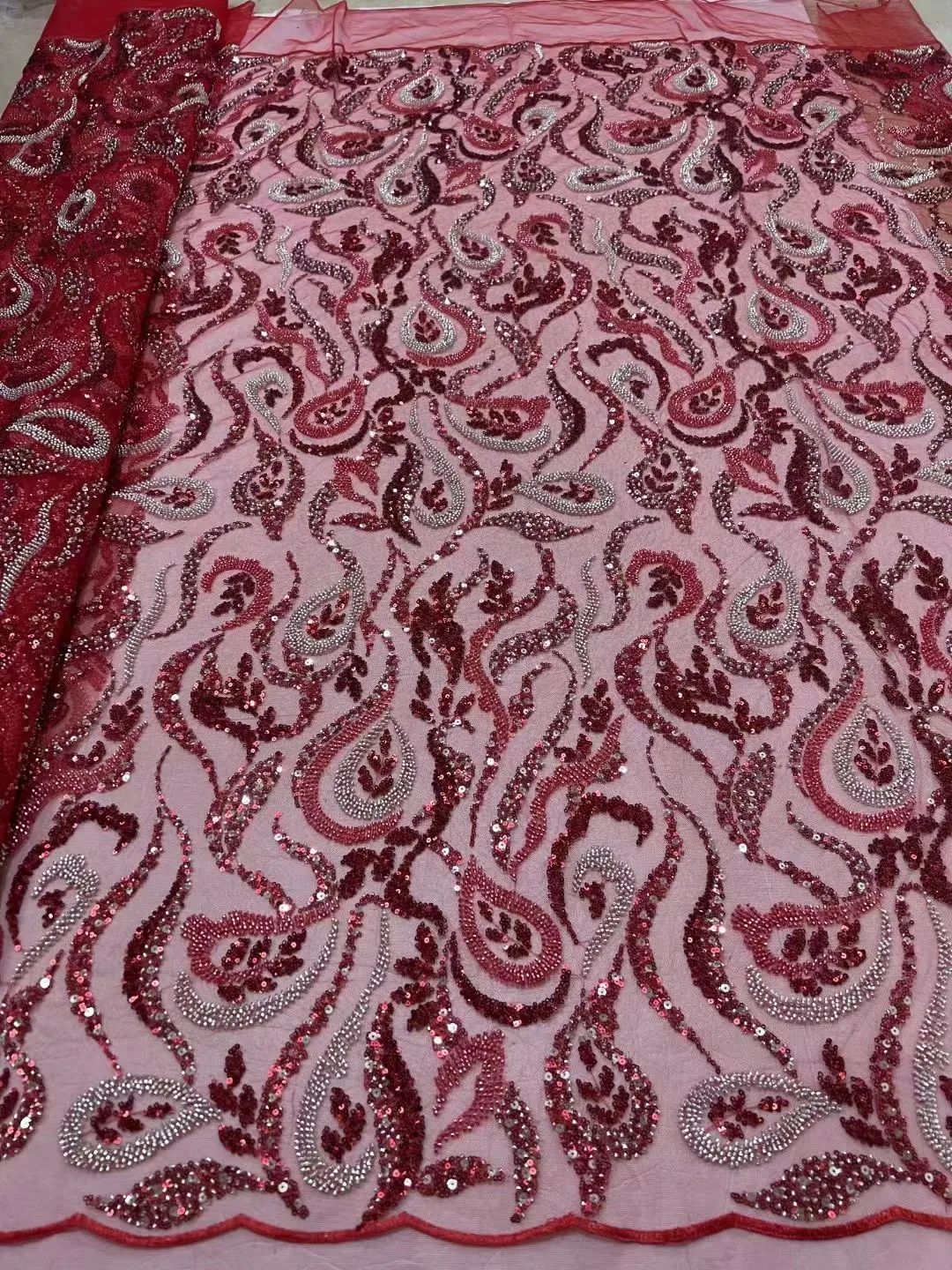 High-end African Fabric Wedding Lace for Women 2023 Bride Red Lace Dubai Beaded Fabrics Embroidered in Tulle Sequins Fabric 
High-end African Fabric Wedding Lace for Women 2023 Bride Red Lace Dubai Beaded Fabrics Embroidered in Tulle Sequins Fabric