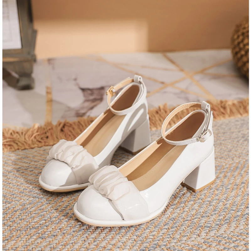 Summer 2023 New Straight Button Lace Up Shallow Mouth Fairy Style Solid High Heel Women's Leather Round Toe Shoes
Summer 2023 New Straight Button Lace Up Shallow Mouth Fairy Style Solid High Heel Women's Leather Round Toe Shoes