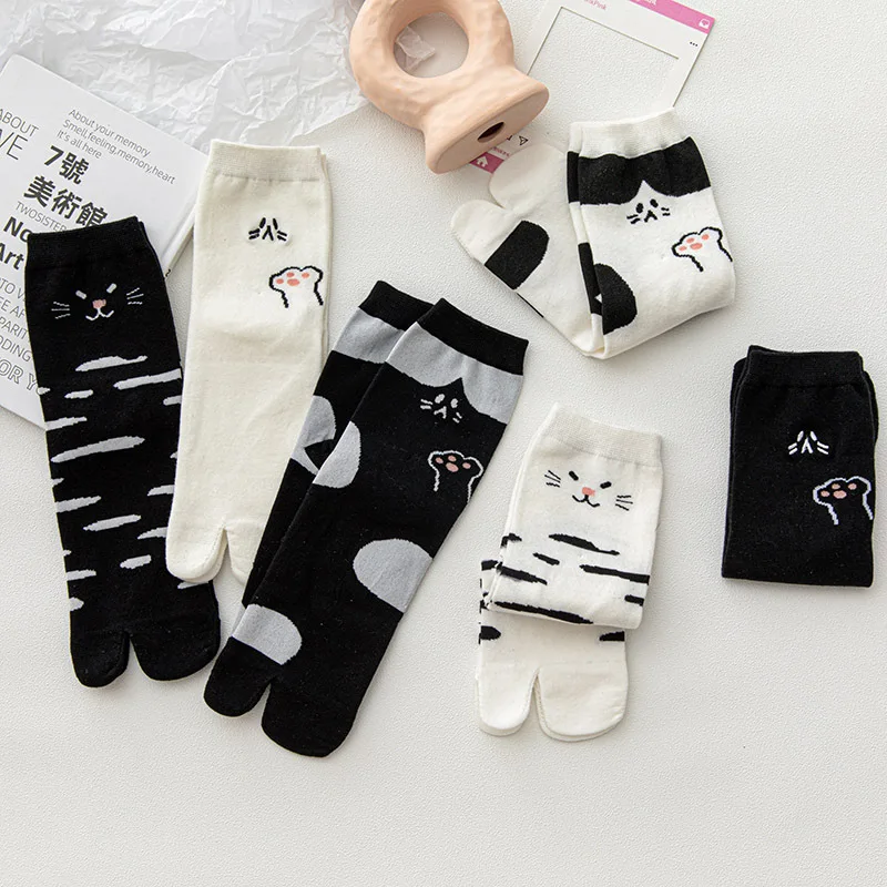 

5 Pairs Japanese Style Cute Tabi Sock Funny Animal Jacquard Two Fingers Cotton Socks Black White Cartoon Cat Paw Print Toe Socks