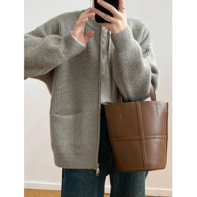 Winter Double Zipper Women Knitted Cardigan Soft Long Sleeve Loose Pocket Thick Casual Sweater Coat 
Winter Double Zipper Women Knitted Cardigan Soft Long Sleeve Loose Pocket Thick Casual Sweater Coat