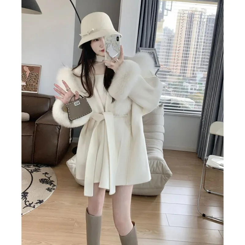 Korean Style Lazy Style Imitation Fox Fur Coat for Women's Autumn and Winter New Mid Length Collection Waist Woolen Coats
Korean Style Lazy Style Imitation Fox Fur Coat for Women's Autumn and Winter New Mid Length Collection Waist Woolen Coats
